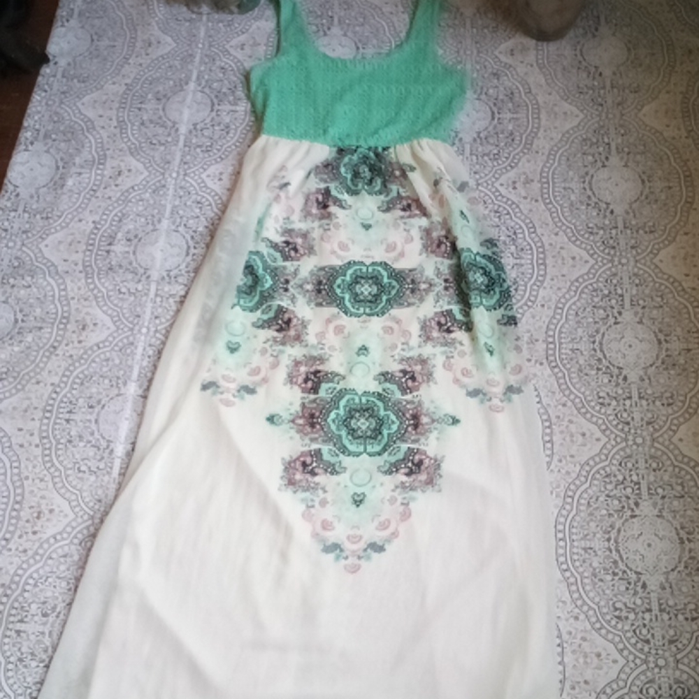 Lily Rose XS Maxi Dress - Picture 5 of 16